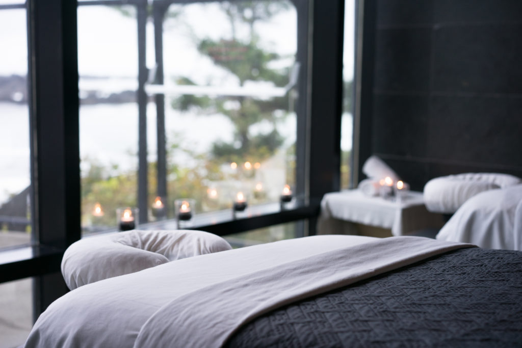 drift-spa-tables - Seaflora Skincare Drift Spa at Black Rock Oceanfront Resort