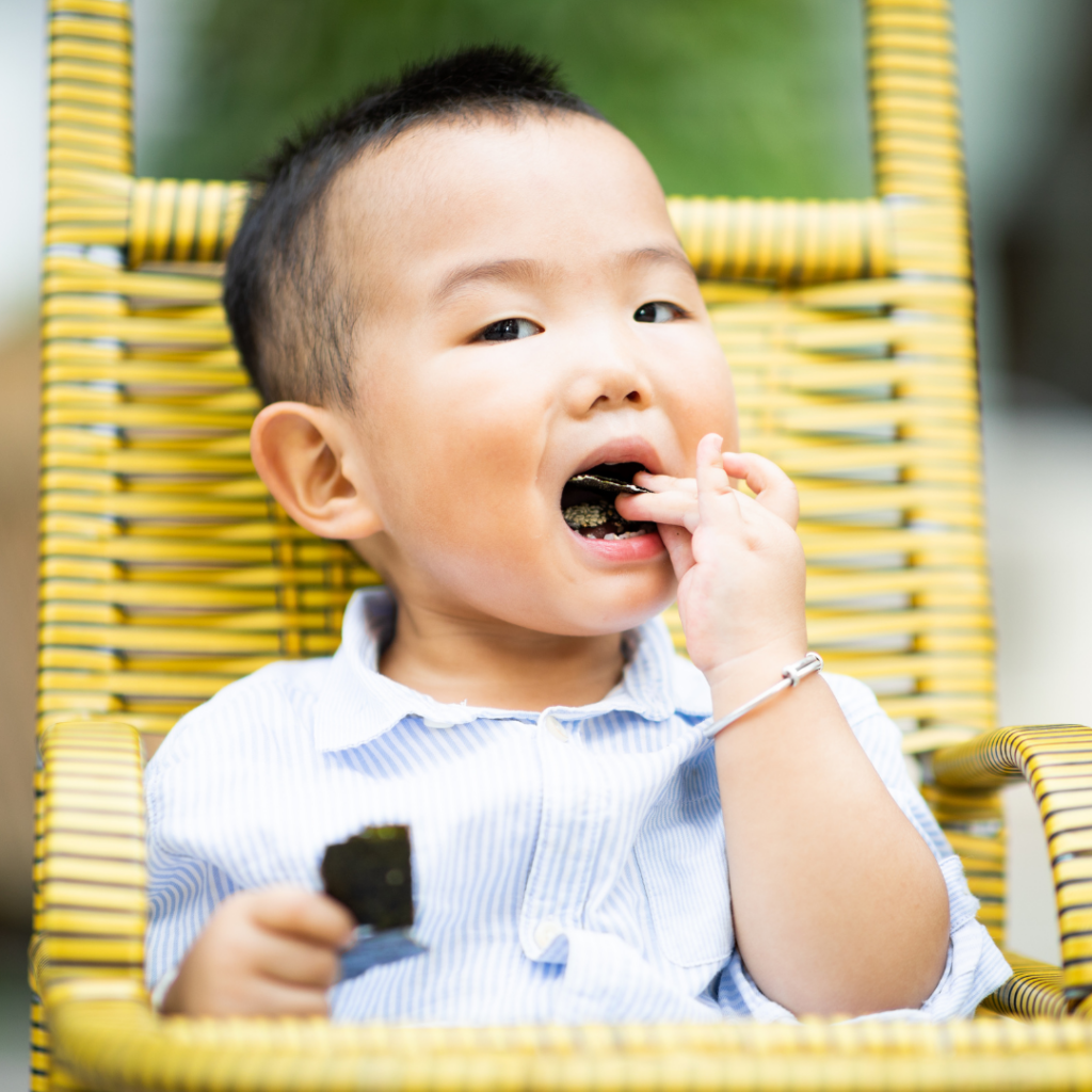toddler eating seaweed